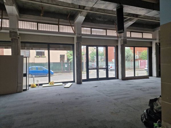 negozio in affitto a Buccinasco