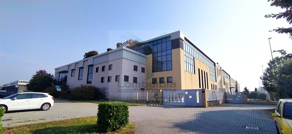 capannone in affitto a Buccinasco