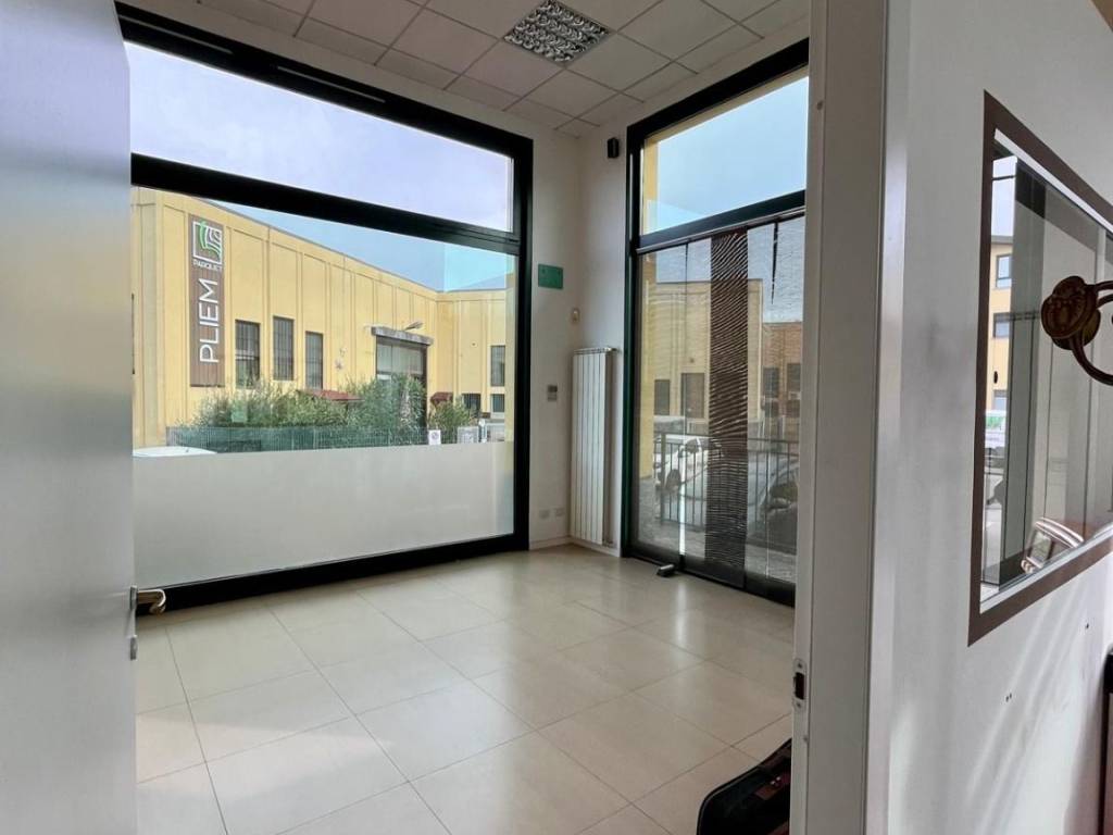 ufficio in affitto a Buccinasco