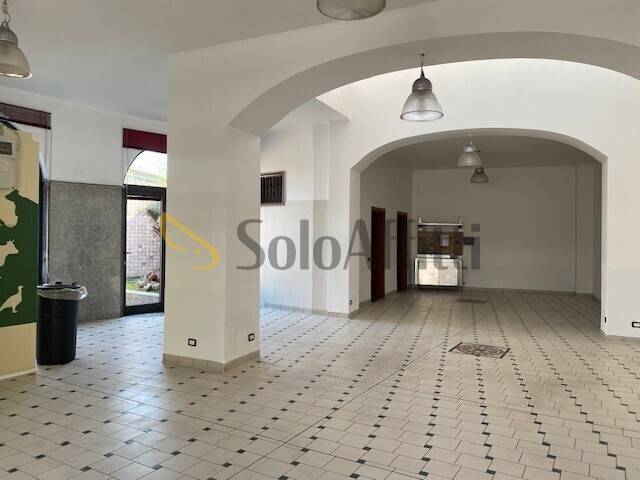 negozio in affitto a Buccinasco