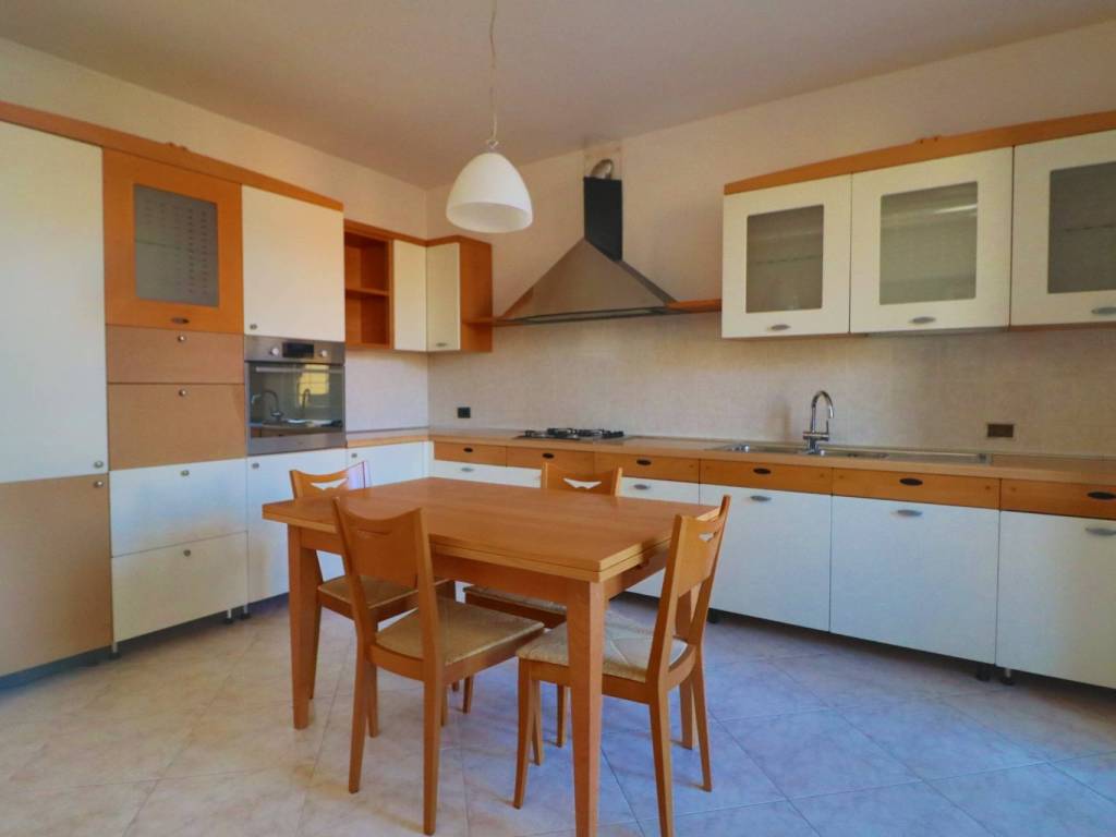 appartamento in affitto a Buscate