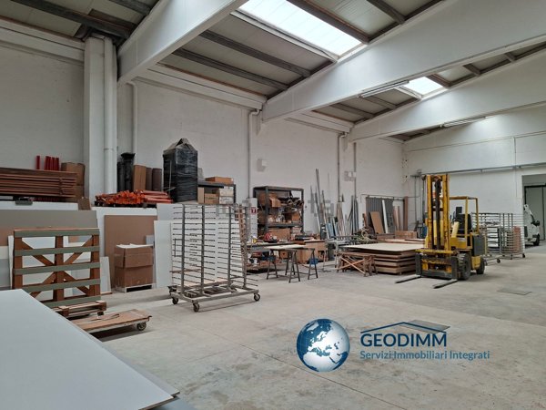 locale di sgombero in affitto a Buscate