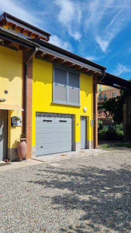 appartamento in affitto a Bussero
