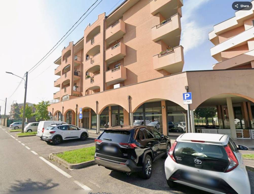 negozio in affitto a Busto Garolfo
