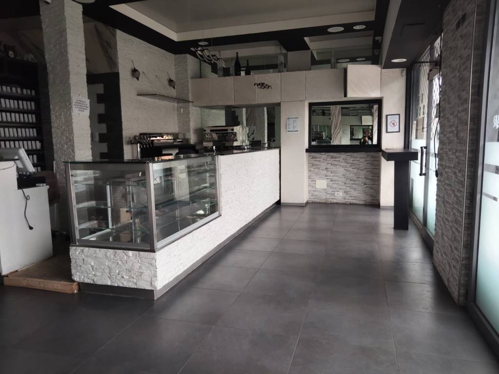 negozio in affitto a Busto Garolfo