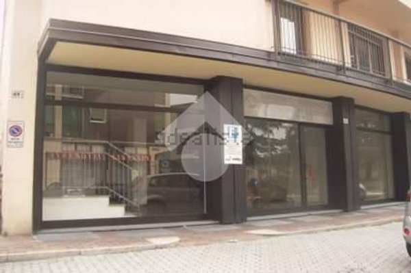 negozio in affitto a Busto Garolfo