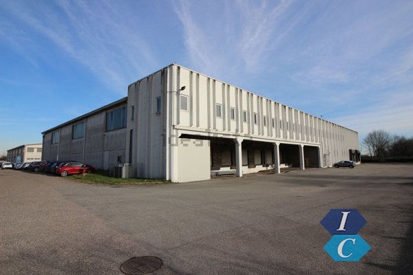 locale commerciale in affitto a Busto Garolfo