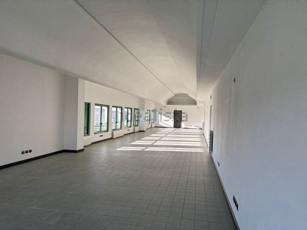 capannone in affitto a Cambiago