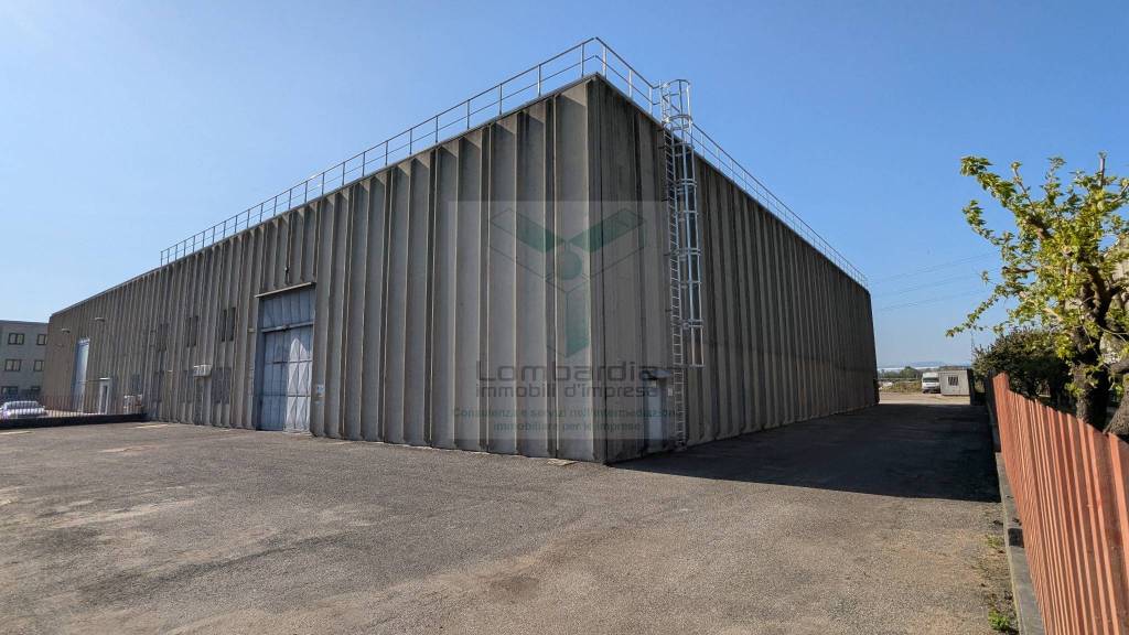 locale commerciale in affitto a Cambiago