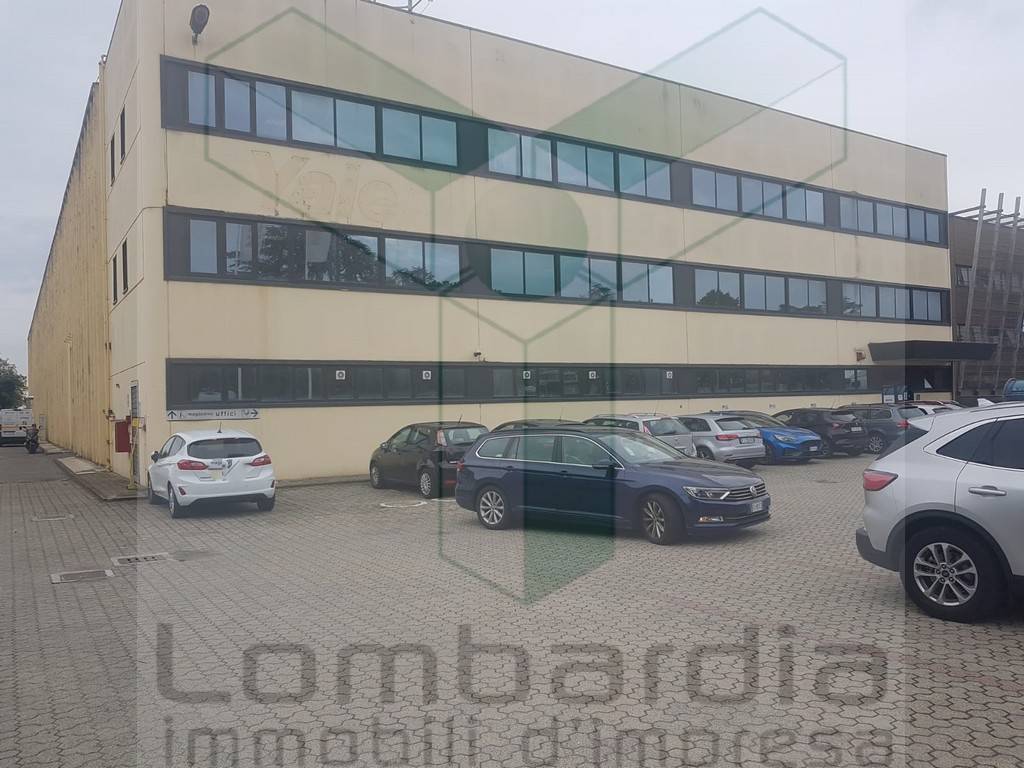 capannone in affitto a Cambiago