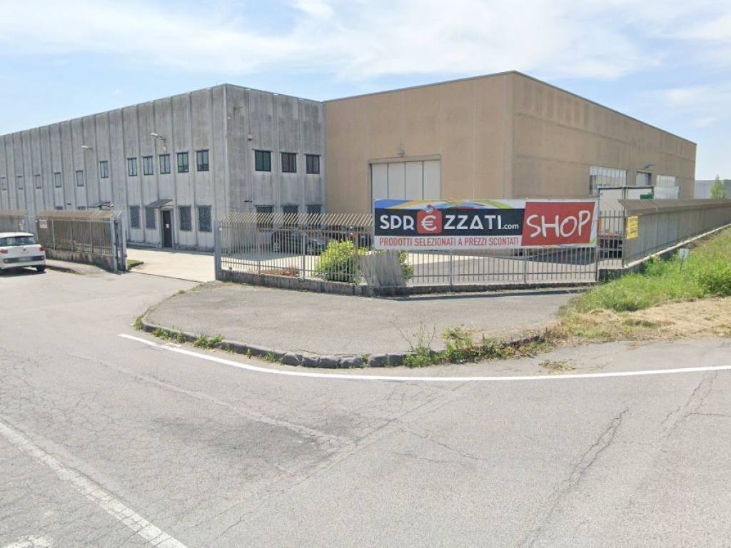 locale commerciale in affitto a Cambiago