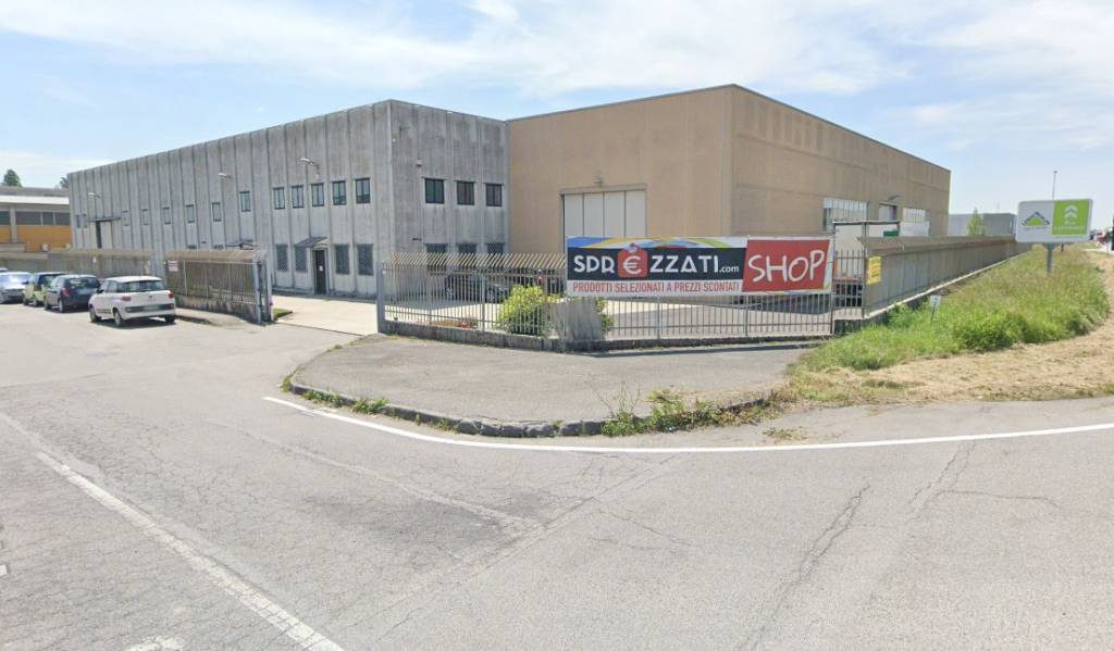locale di sgombero in affitto a Cambiago
