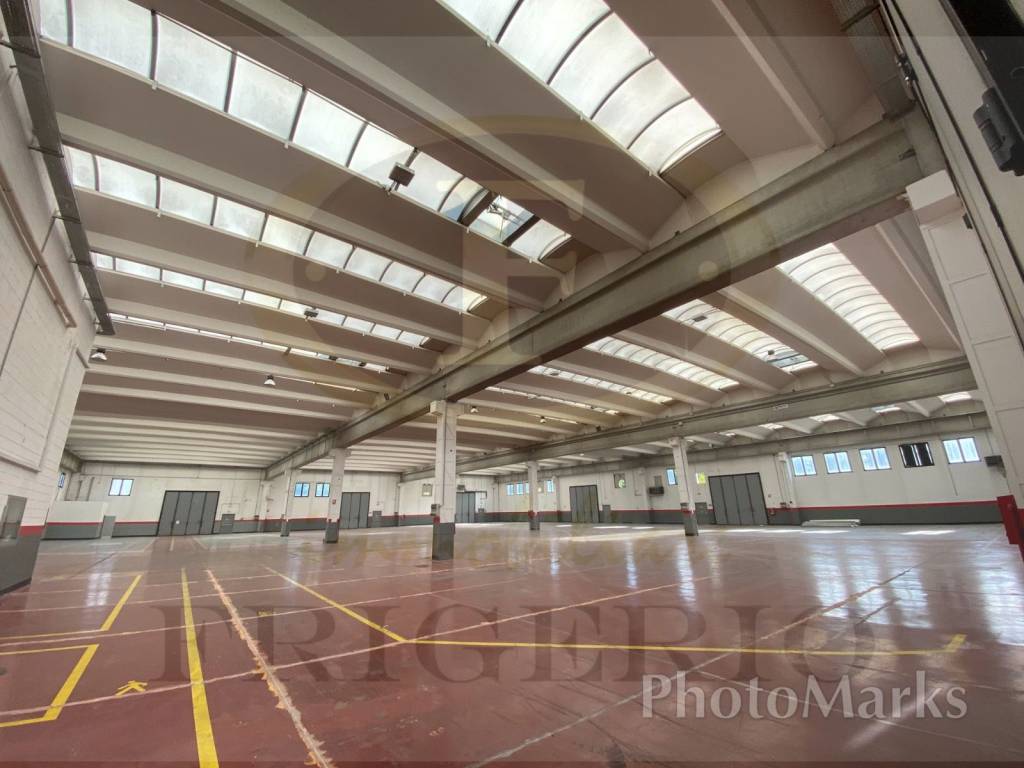 locale commerciale in affitto a Cambiago