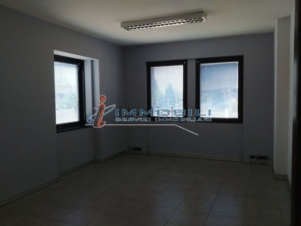 capannone in affitto a Cambiago