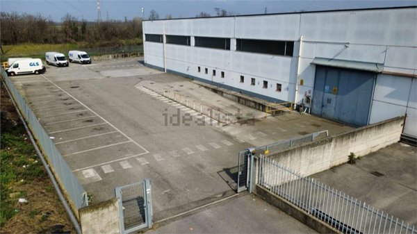 capannone in affitto a Cambiago