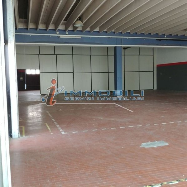 capannone in affitto a Cambiago