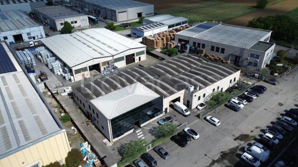 locale commerciale in affitto a Cambiago