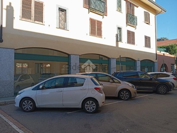 negozio in affitto a Canegrate