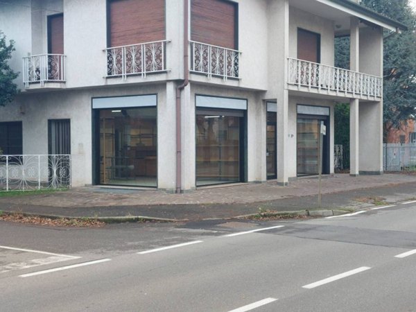 negozio in affitto a Canegrate