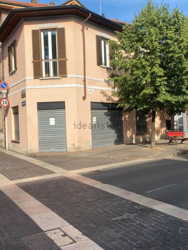 negozio in affitto a Canegrate