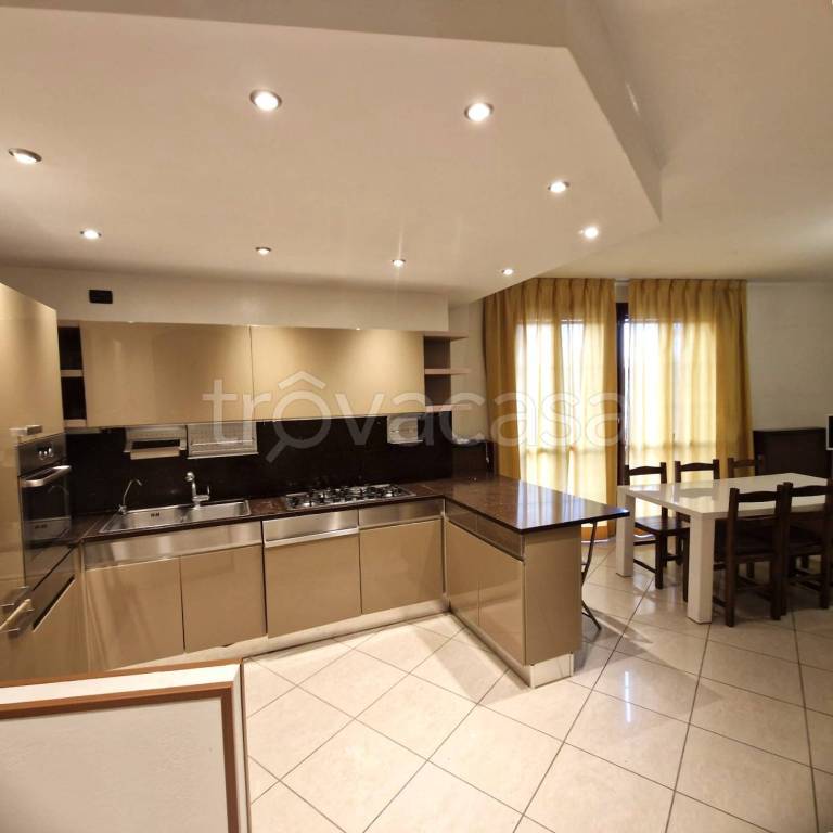 appartamento in affitto a Carpiano