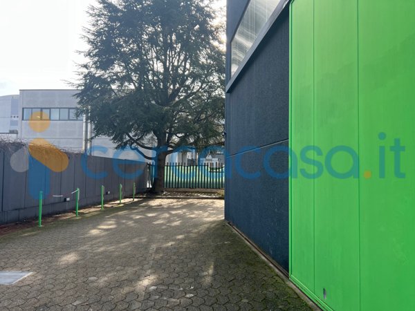 locale di sgombero in affitto a Carugate