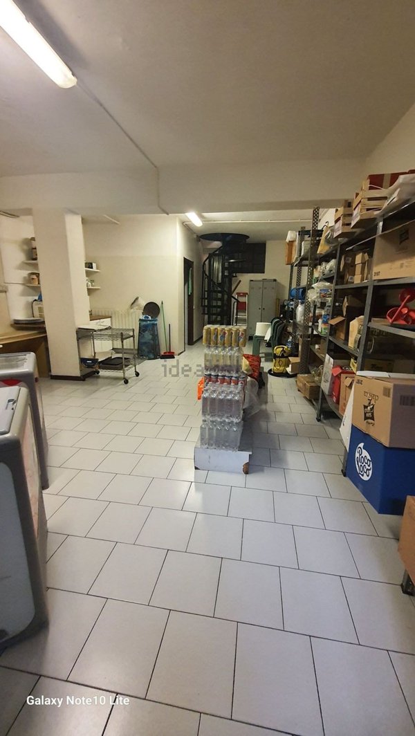 negozio in affitto a Carugate