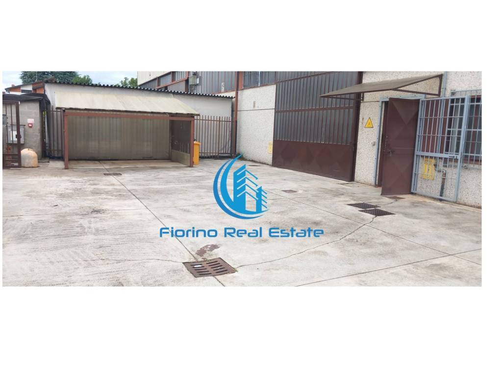 locale commerciale in affitto a Carugate