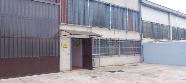 capannone in affitto a Carugate