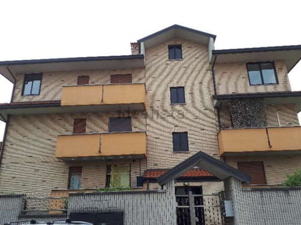 appartamento in affitto a Carugate