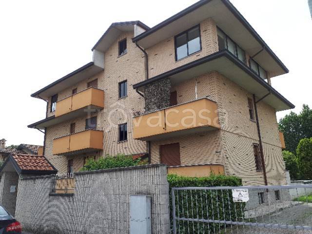 appartamento in affitto a Carugate