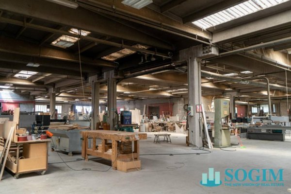 locale commerciale in affitto a Carugate