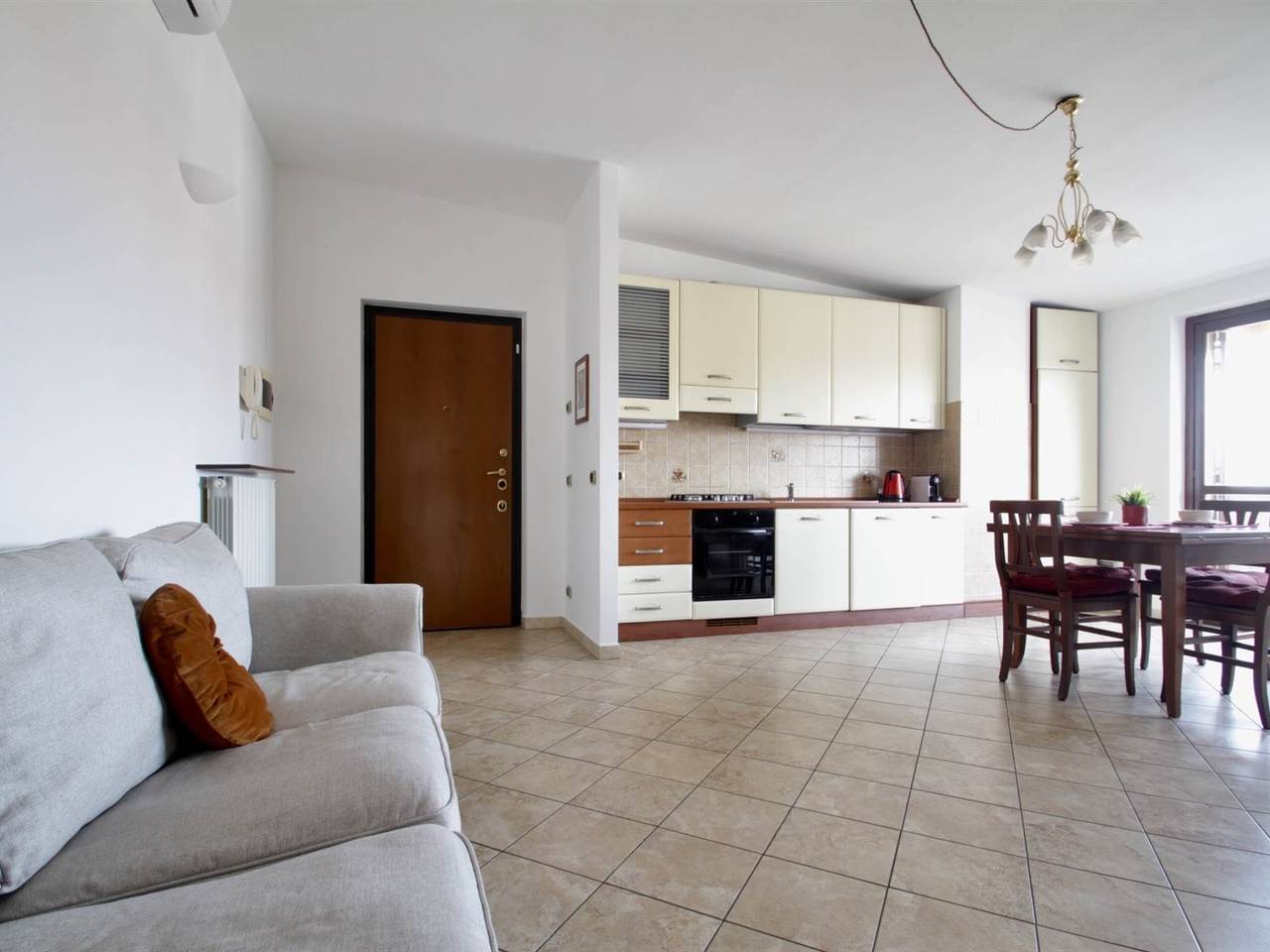 appartamento in affitto a Carugate