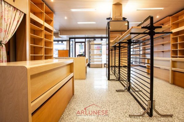 negozio in affitto a Casorezzo