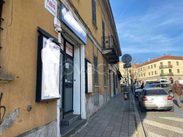negozio in affitto a Cassano d'Adda