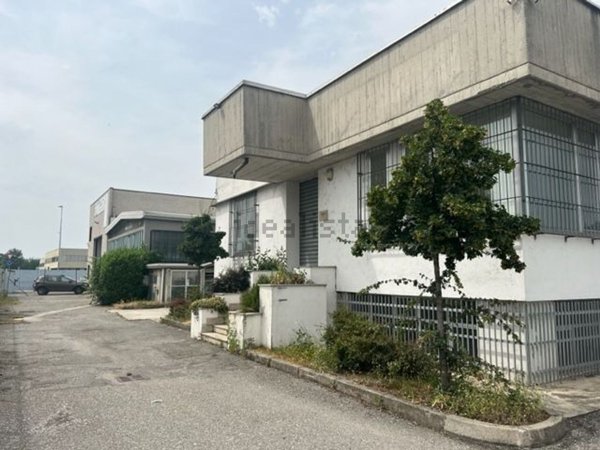 ufficio in affitto a Cassano d'Adda