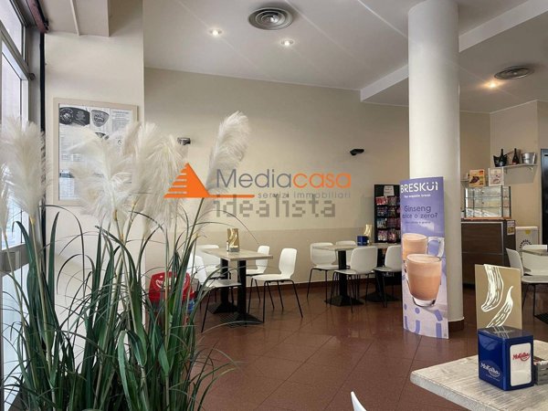 negozio in affitto a Cassano d'Adda