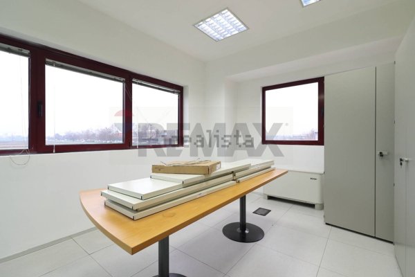 ufficio in affitto a Cassano d'Adda