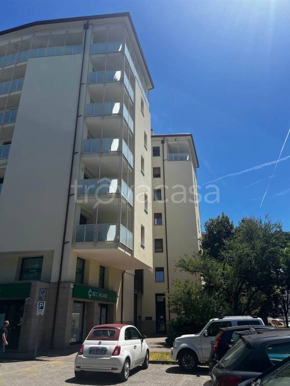 appartamento in affitto a Cassano d'Adda in zona Groppello d'Adda