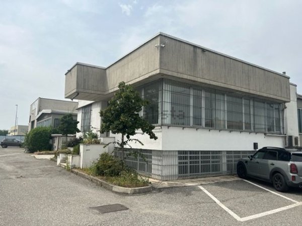 locale di sgombero in affitto a Cassano d'Adda in zona Groppello d'Adda