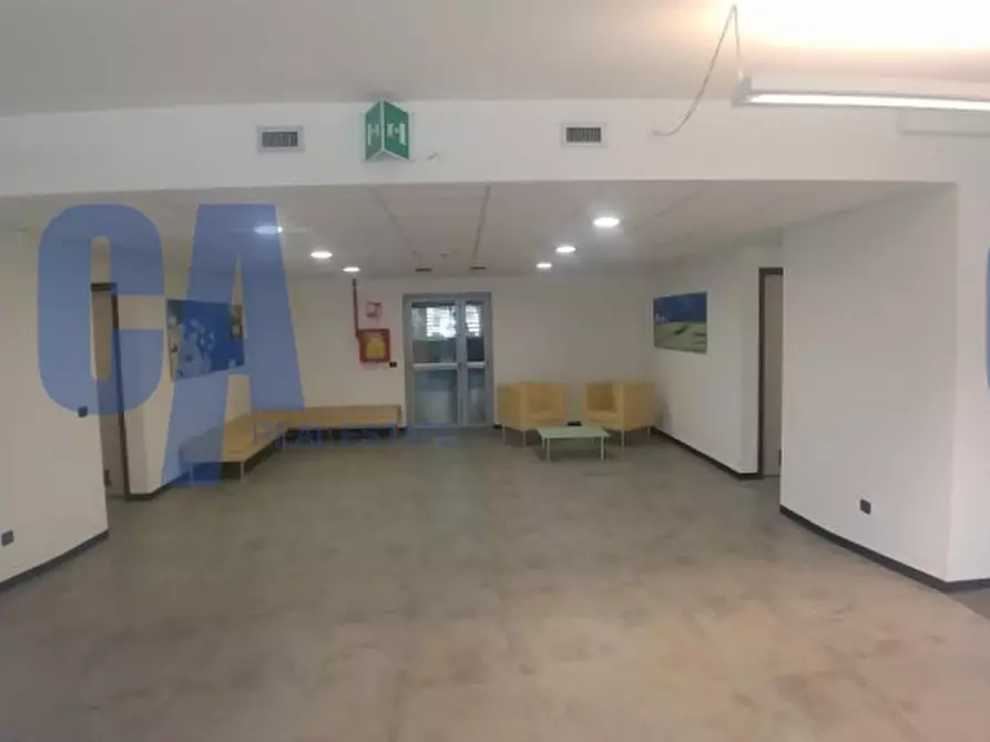 ufficio in affitto a Cassina de' Pecchi in zona Sant'Agata Martesana