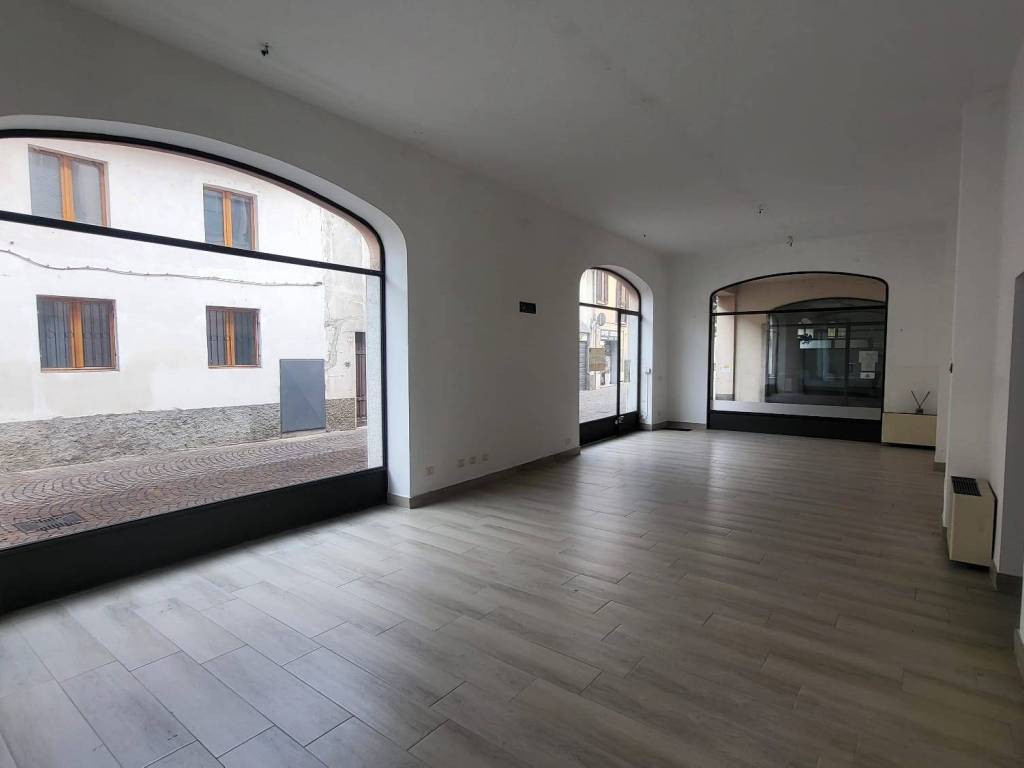 negozio in affitto a Castano Primo