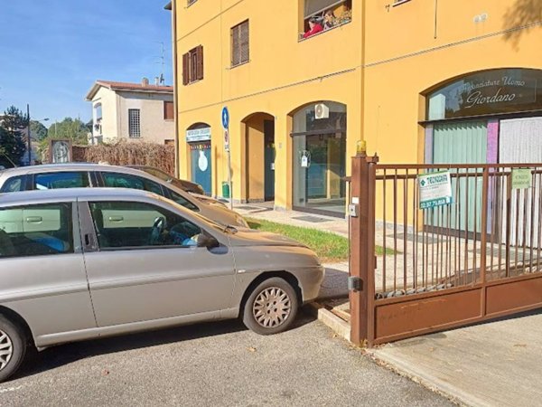negozio in affitto a Castano Primo