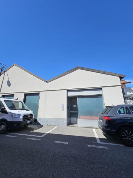 locale commerciale in affitto a Cernusco sul Naviglio