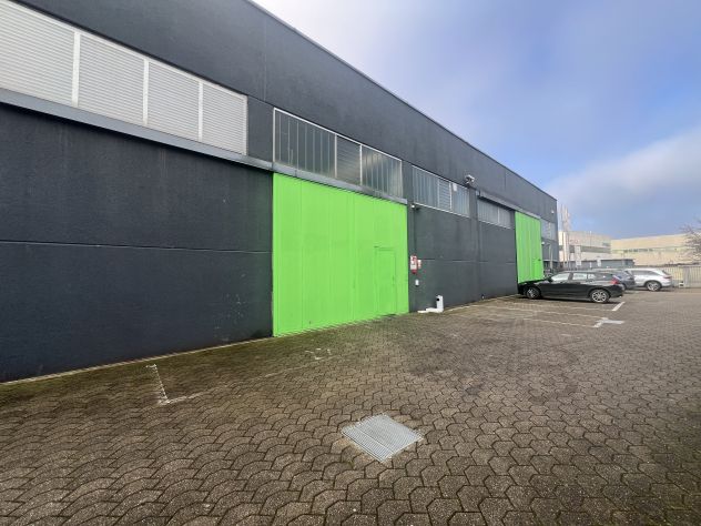 locale commerciale in affitto a Cernusco sul Naviglio