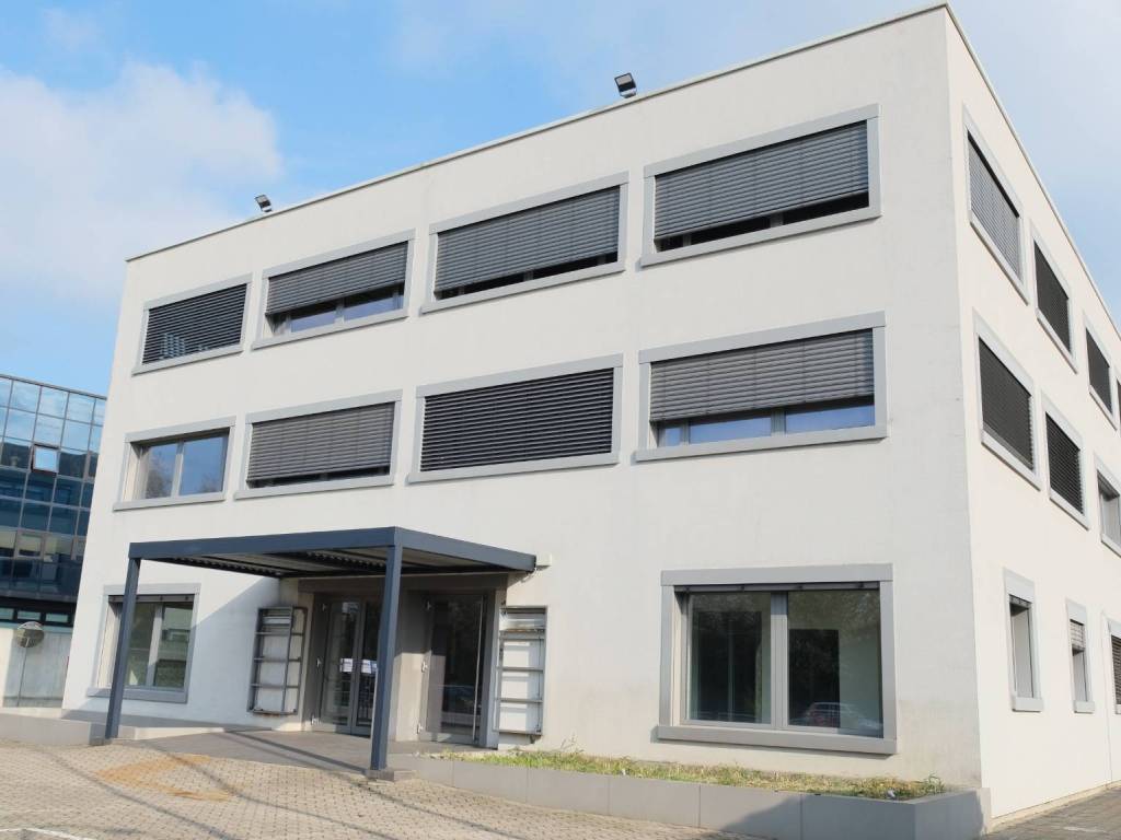 locale commerciale in affitto a Cernusco sul Naviglio