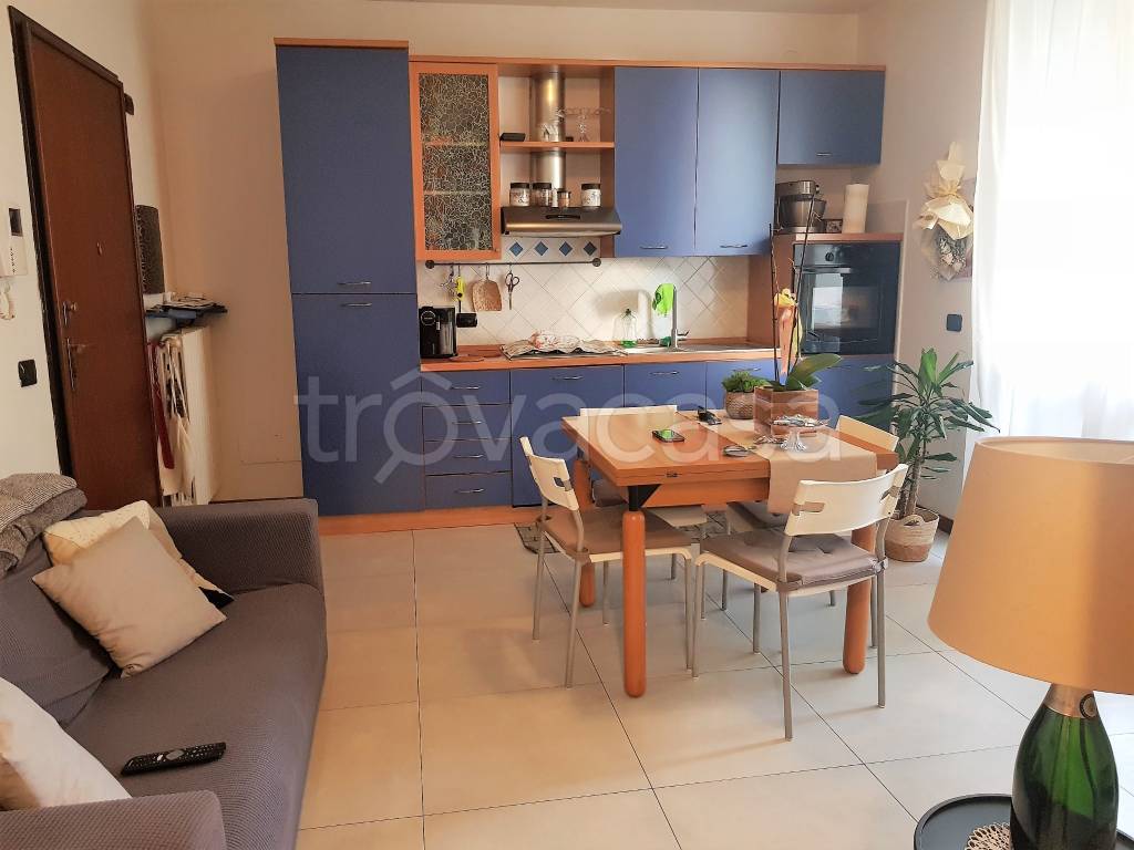 appartamento in affitto a Cernusco sul Naviglio in zona Ronco