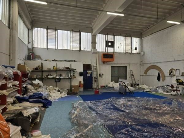 locale commerciale in affitto a Cernusco sul Naviglio