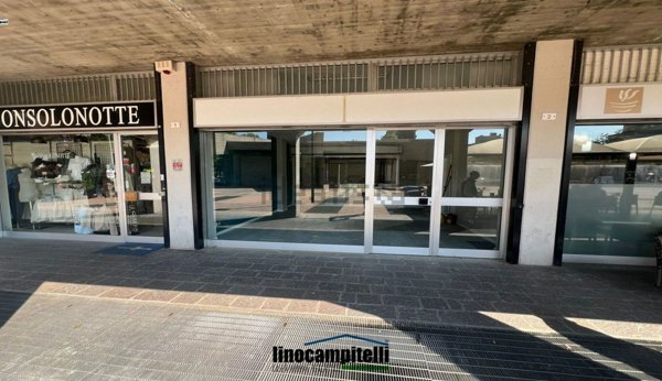 negozio in affitto a Cernusco sul Naviglio