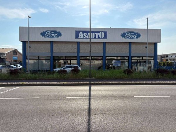 negozio in affitto a Cernusco sul Naviglio